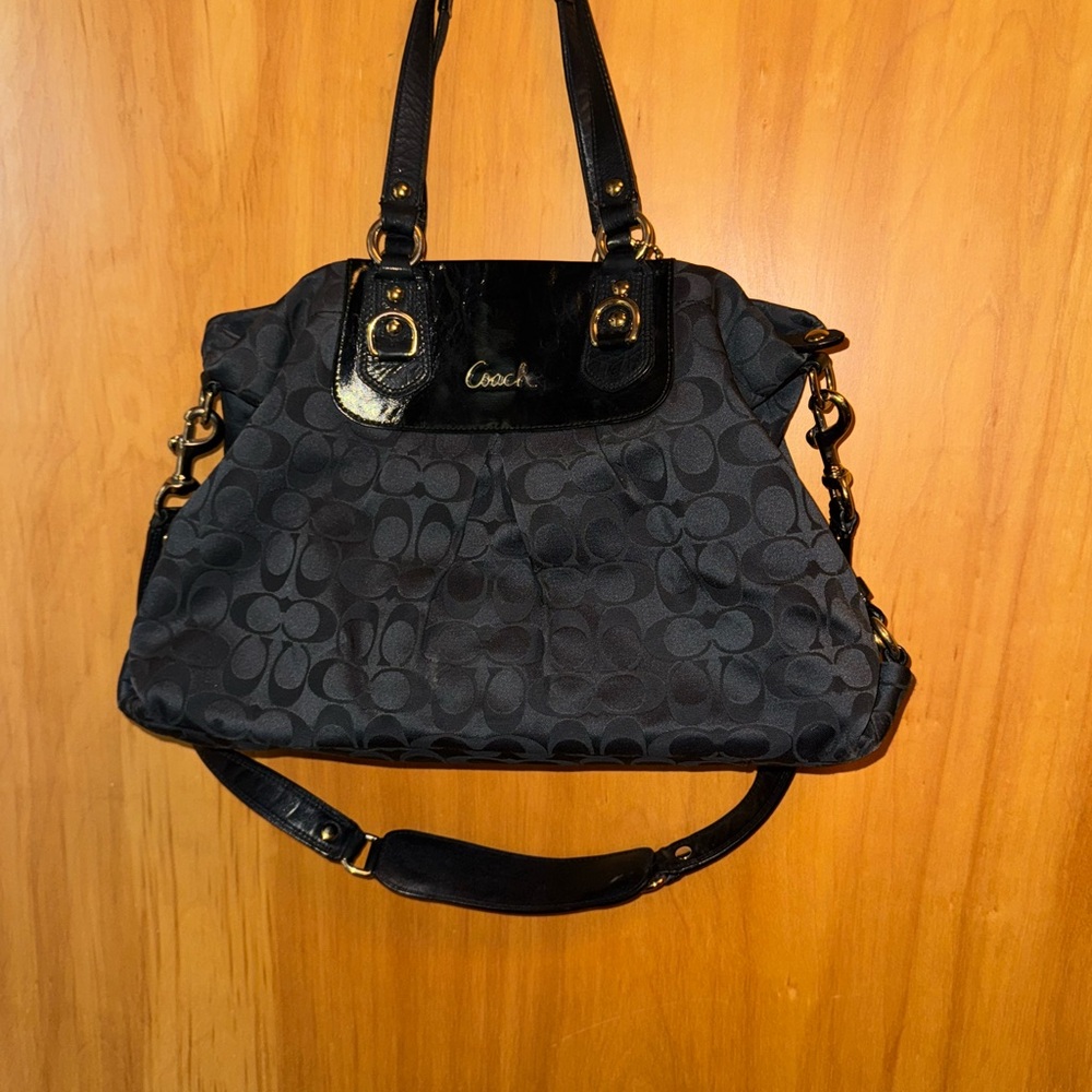 Coach Signature Ashley Shoulder Bag Women's Designer Purse Carryall Crossbody